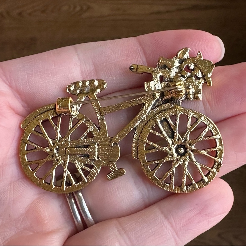 Vintage Style Rhinestone Bicycle Brooch Crystal Flower Basket Pin Gold Tone - Picture 2 of 4